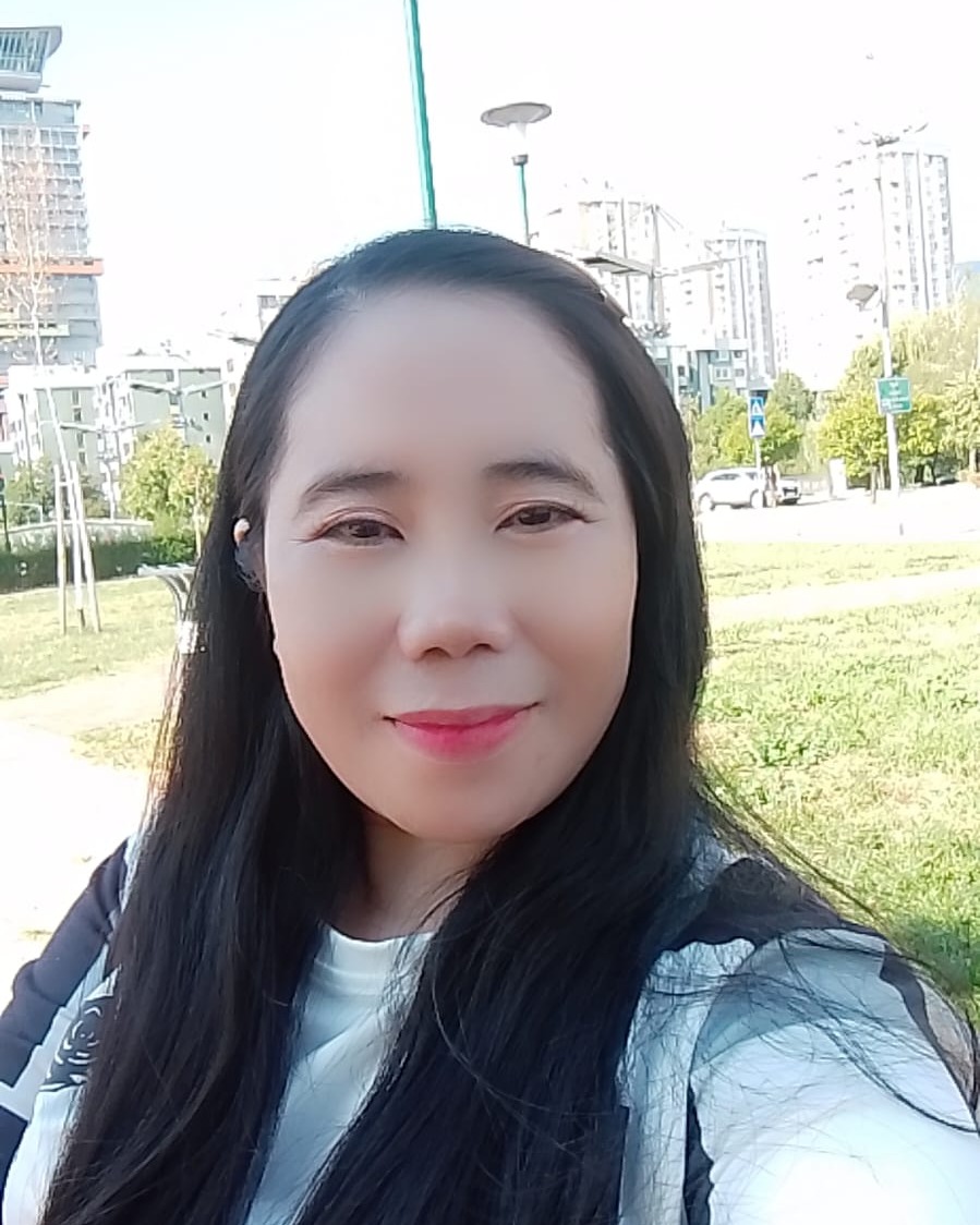 Rosemarie B. - Professional nanny in UAE