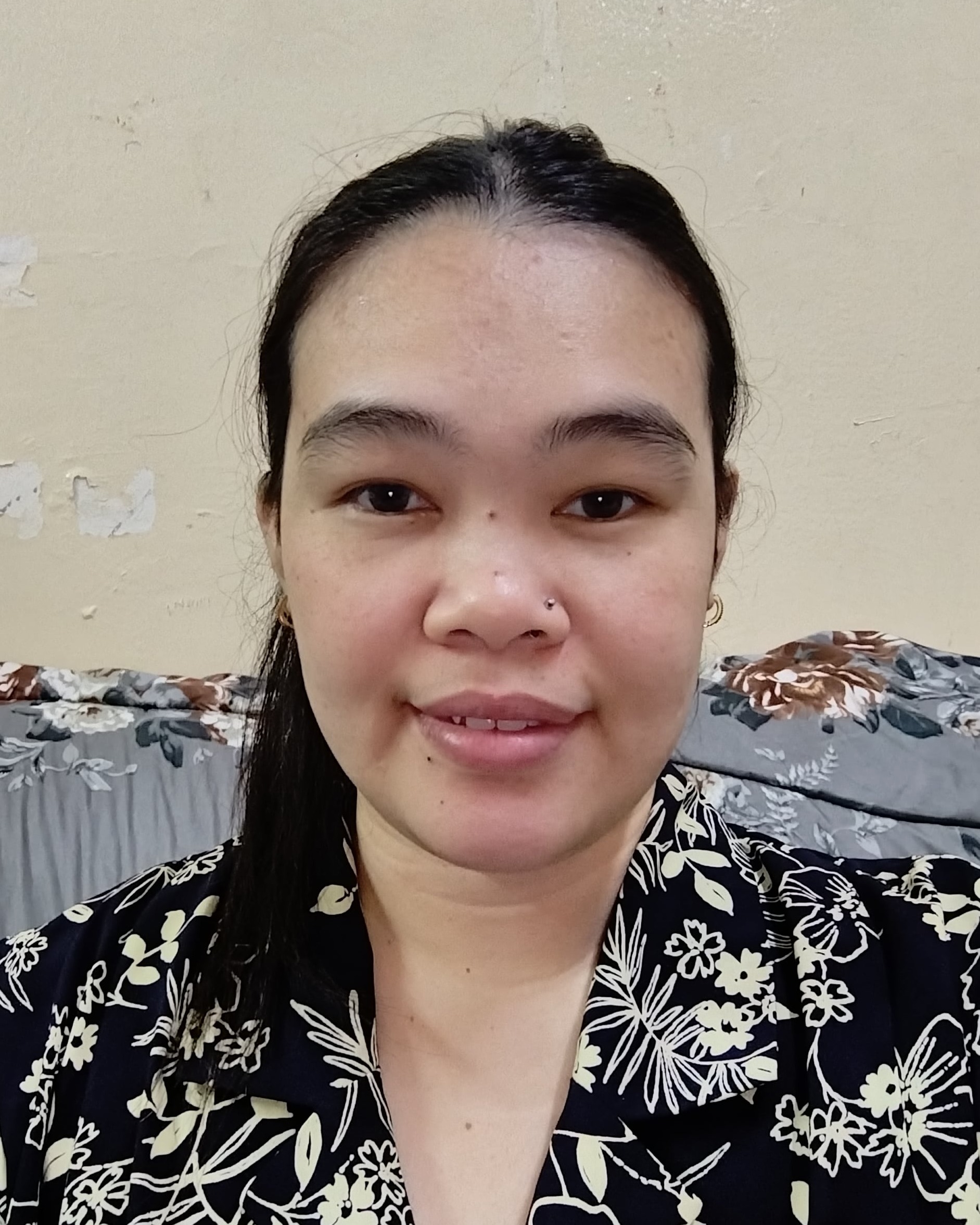 Rosana V. - Professional nanny in UAE